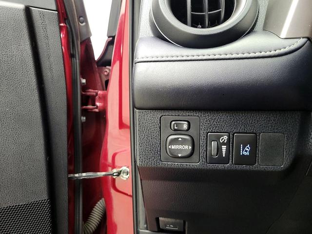 Photo of 2018 Red Toyota RAV4
