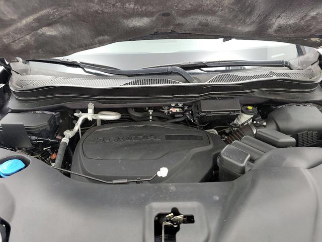 Photo of 2021 Gray Honda Pilot