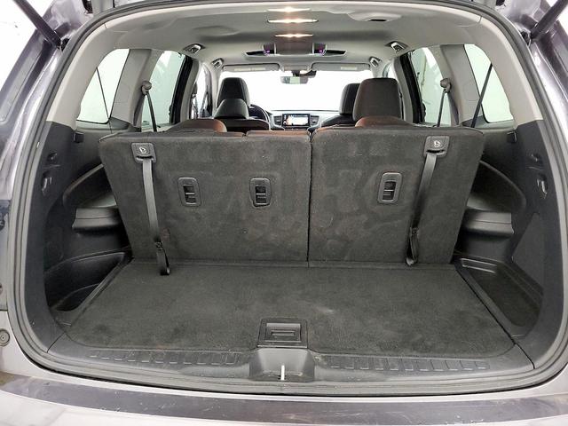 Photo of 2021 Gray Honda Pilot