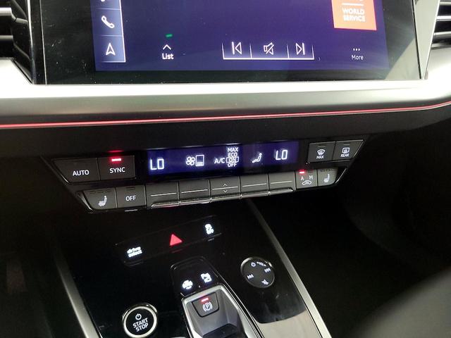 Photo of 2022 Gray Audi Q4 e-tron