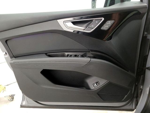 Photo of 2022 Gray Audi Q4 e-tron