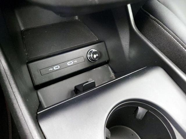 Photo of 2022 Gray Audi Q4 e-tron