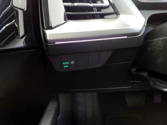 Photo of 2022 Gray Audi Q4 e-tron