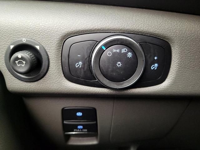 Photo of 2024 White Ford Transit-250