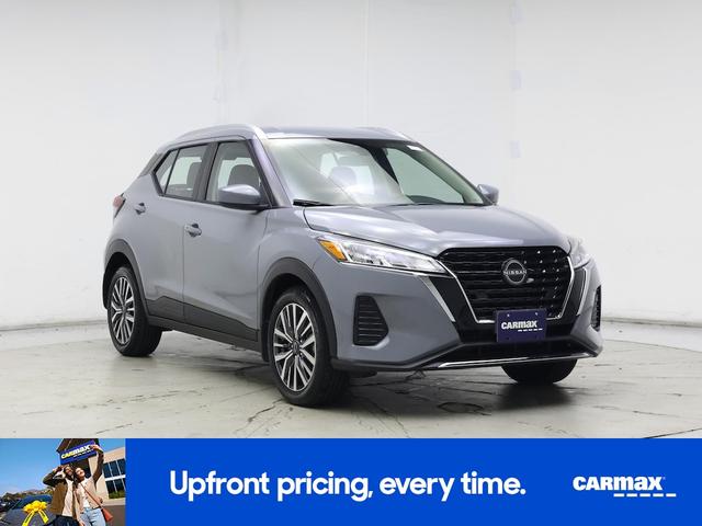 Photo of 2024 Gray Nissan Kicks