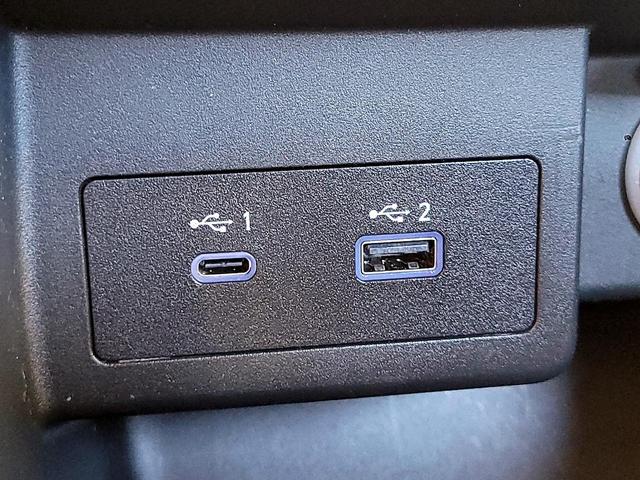 Photo of 2024 Gray Nissan Kicks