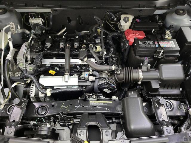 Photo of 2024 Gray Nissan Kicks
