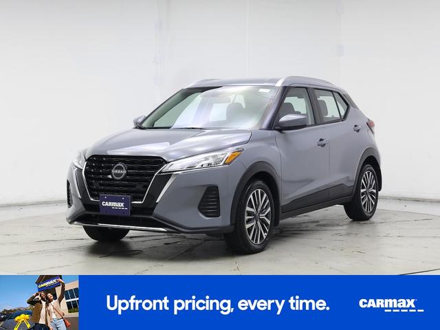 Photo of 2024 Gray Nissan Kicks