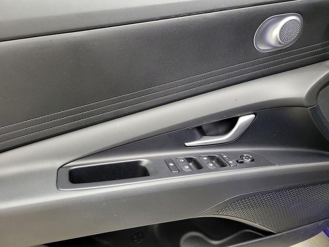 Photo of 2024 Blue Hyundai ELANTRA