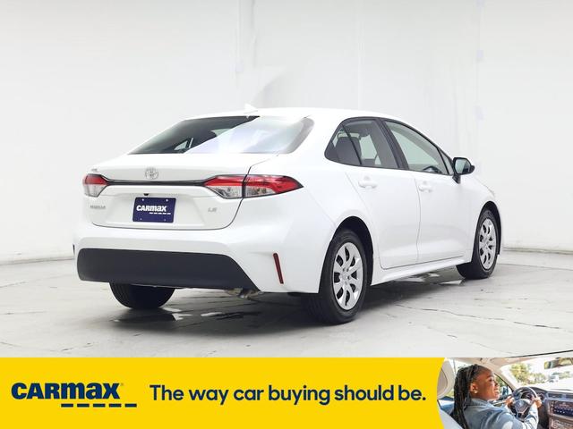 Photo of 2023 White Toyota Corolla