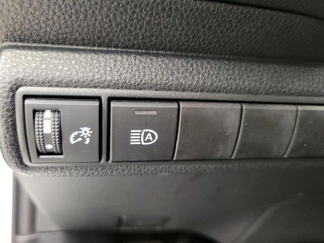 Photo of 2023 White Toyota Corolla