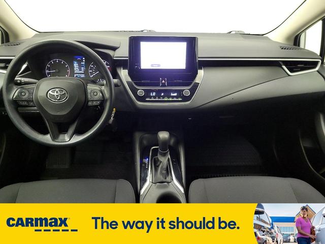 Photo of 2023 White Toyota Corolla