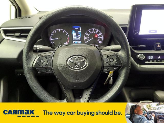 Photo of 2023 White Toyota Corolla