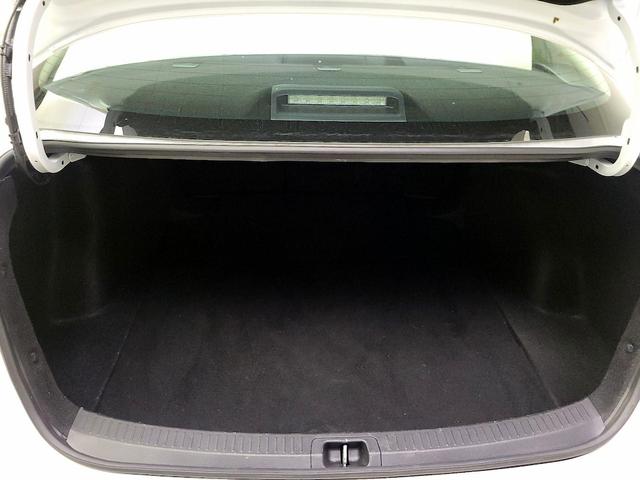 Photo of 2023 White Toyota Corolla