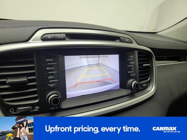 Photo of 2019 White Kia Sorento