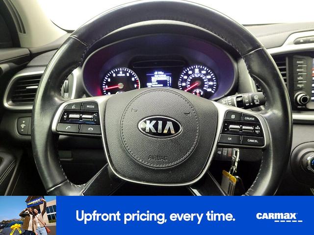 Photo of 2019 White Kia Sorento
