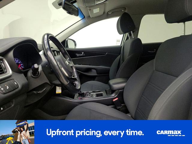 Photo of 2019 White Kia Sorento