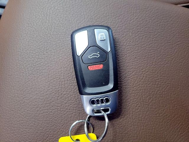 Photo of 2018 Green Audi Q5