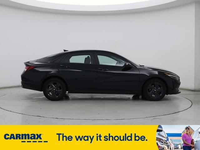 Photo of 2023 Black Hyundai ELANTRA