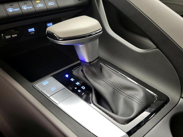 Photo of 2023 Black Hyundai ELANTRA