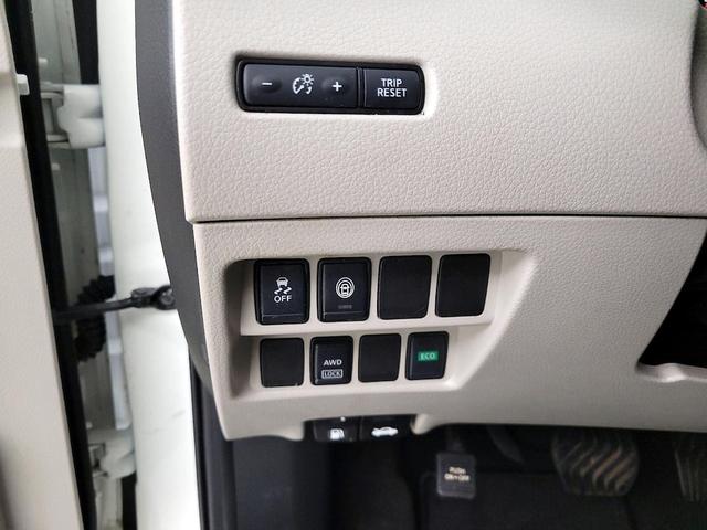 Photo of 2019 White Nissan Rogue Sport