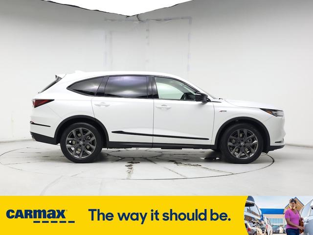 Photo of 2022 White Acura MDX