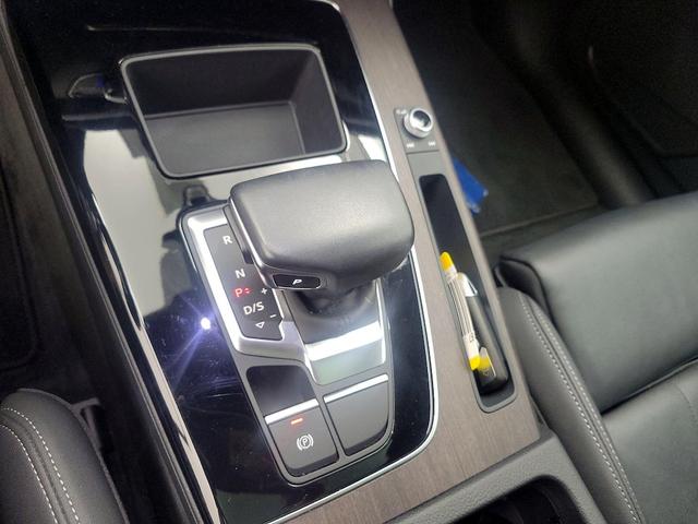 Photo of 2021 White Audi Q5 Sportback