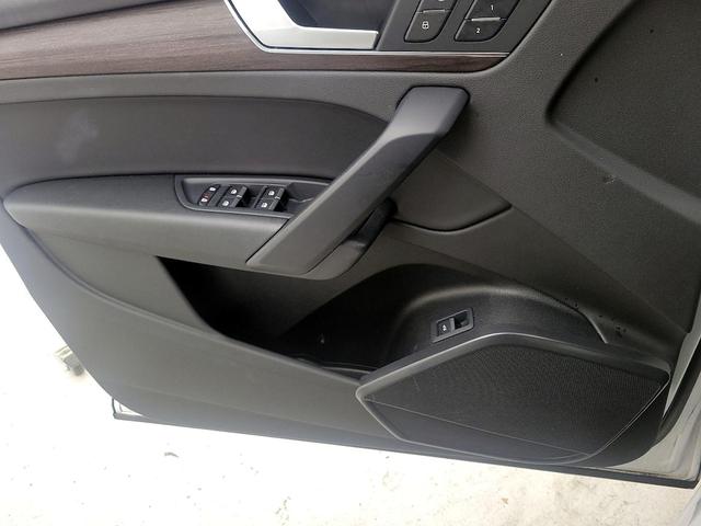 Photo of 2021 White Audi Q5 Sportback