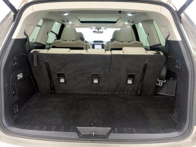 Photo of 2019 Champagne Subaru Ascent
