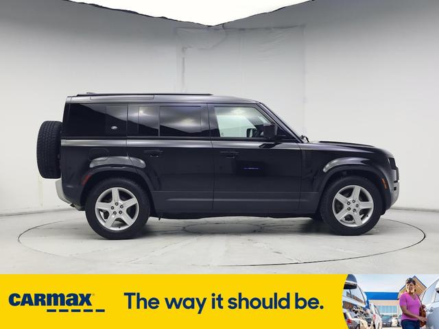 Photo of 2021 Black Land Rover Defender