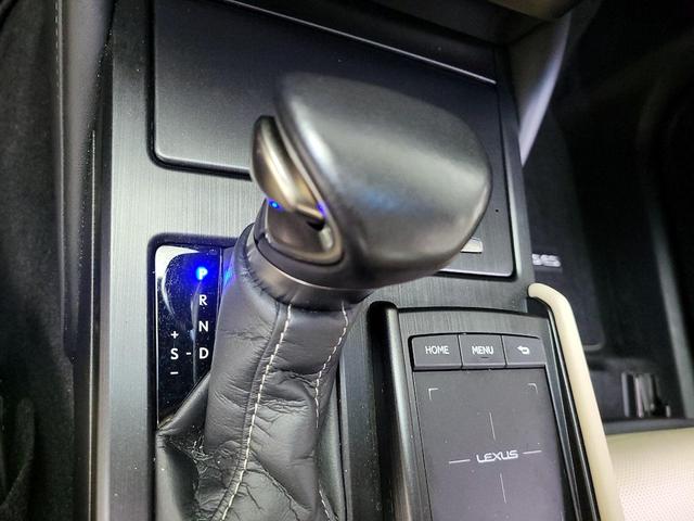 Photo of 2021 Black Lexus ES 350