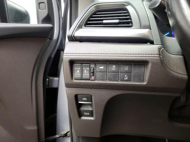 Photo of 2018 Silver Honda Odyssey