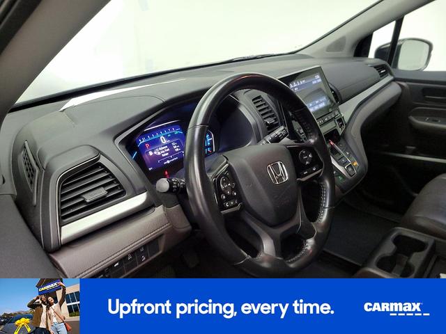 Photo of 2018 Silver Honda Odyssey