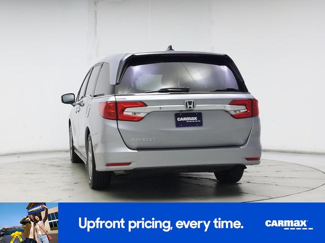 Photo of 2018 Silver Honda Odyssey