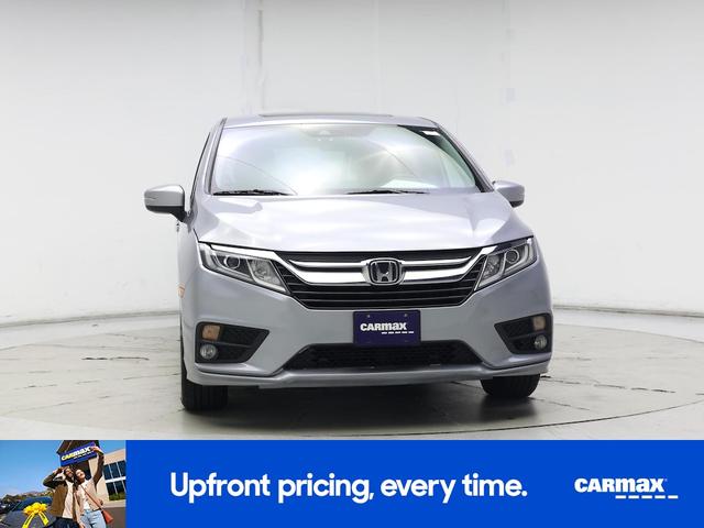 Photo of 2018 Silver Honda Odyssey