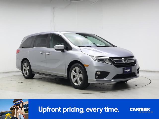 Photo of 2018 Silver Honda Odyssey