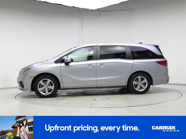 Photo of 2018 Silver Honda Odyssey