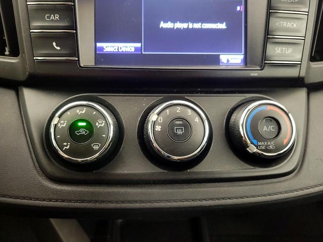 Photo of 2017 Silver Toyota RAV4