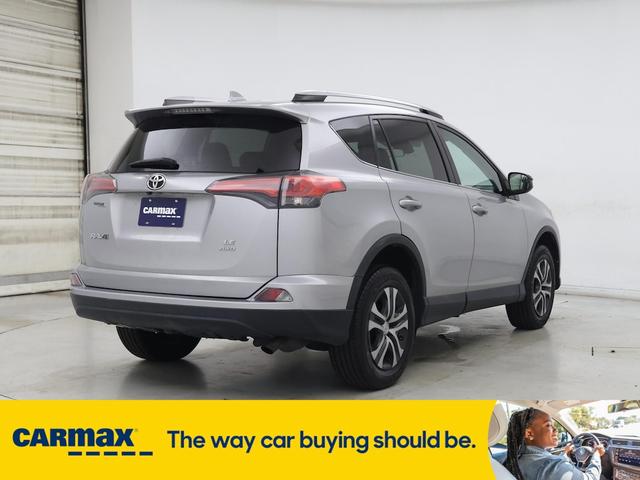 Photo of 2017 Silver Toyota RAV4