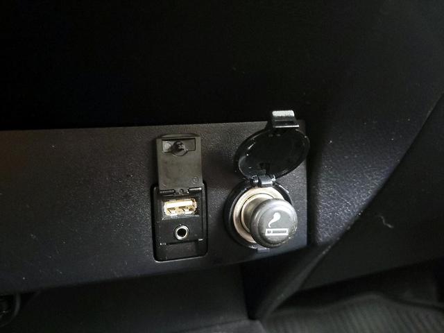 Photo of 2017 Silver Toyota RAV4