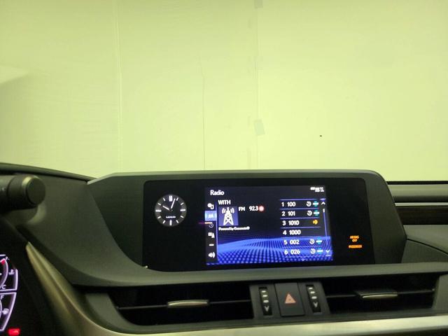 Photo of 2021 Black Lexus ES 350