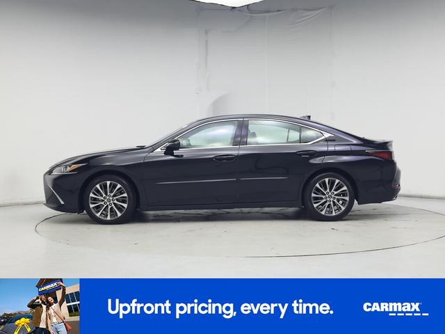 Photo of 2021 Black Lexus ES 350