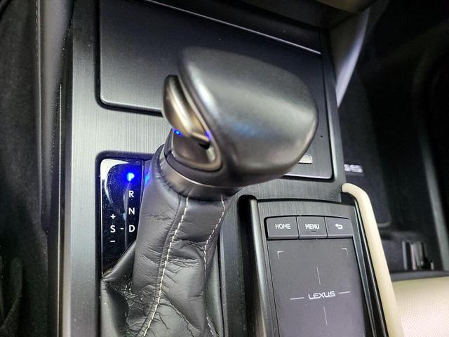 Photo of 2021 Black Lexus ES 350