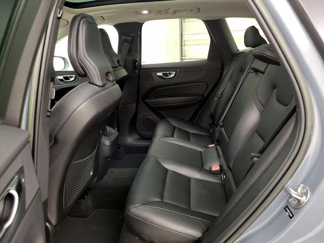 Photo of 2023 Gray Volvo XC60