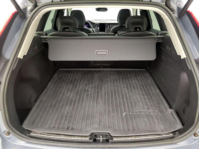 Photo of 2023 Gray Volvo XC60