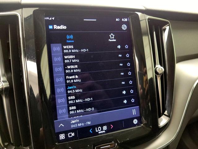 Photo of 2023 Gray Volvo XC60