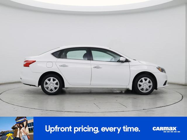 Photo of 2017 White Nissan Sentra