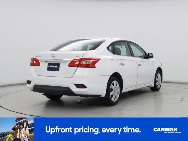 Photo of 2017 White Nissan Sentra