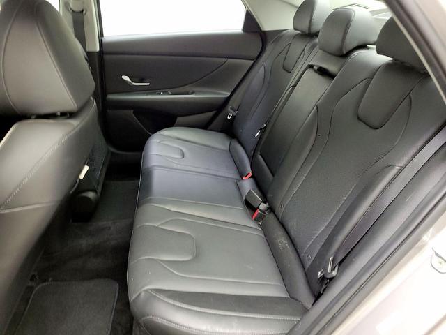 Photo of 2023 Gray Hyundai ELANTRA
