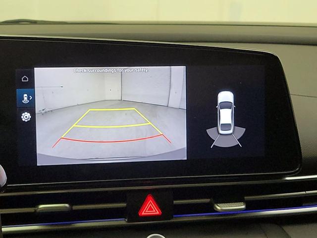 Photo of 2023 Gray Hyundai ELANTRA